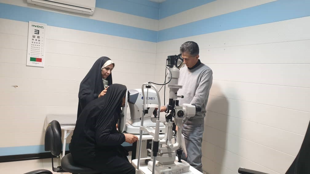  دکتر ناصح حکیم زاده جراح و متخصص بیماری های چشم